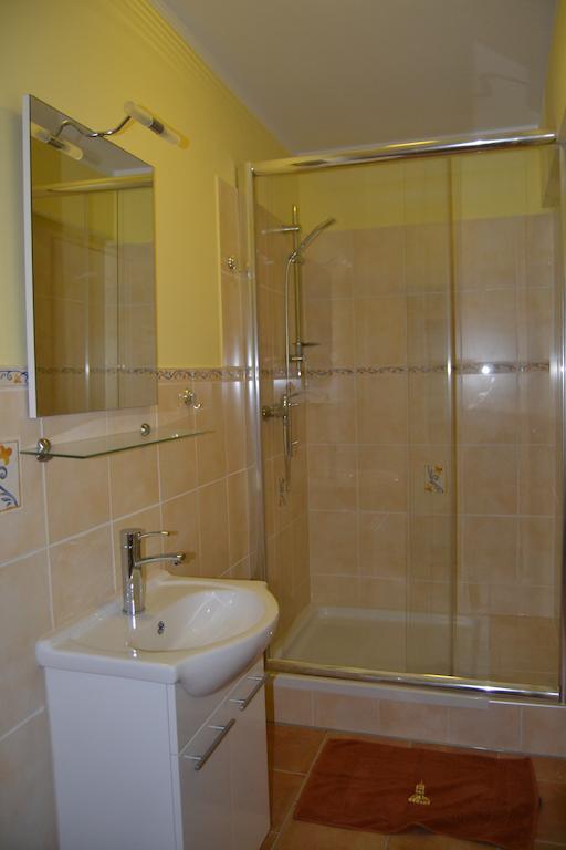 Gast-Und Weinhaus Zwiebelturm Kerken Room photo